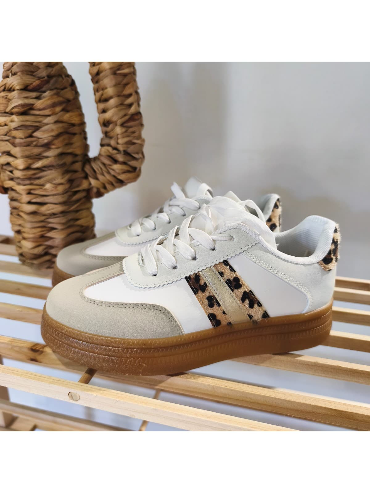 Baskets Blanc & léopard