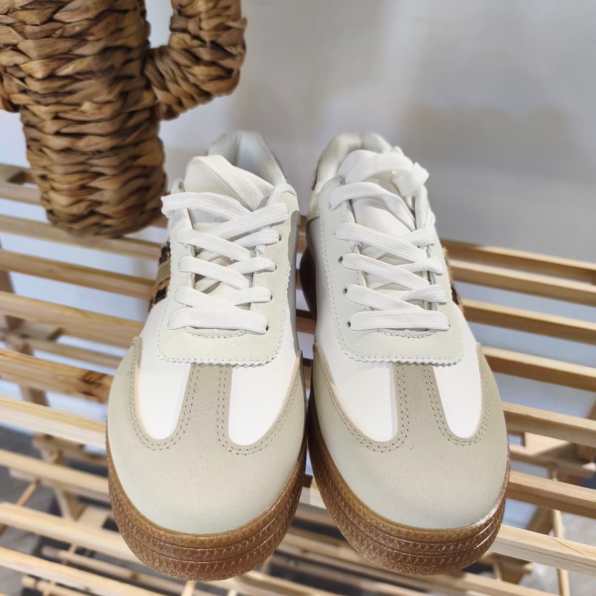 Baskets Blanc & léopard, vue 2