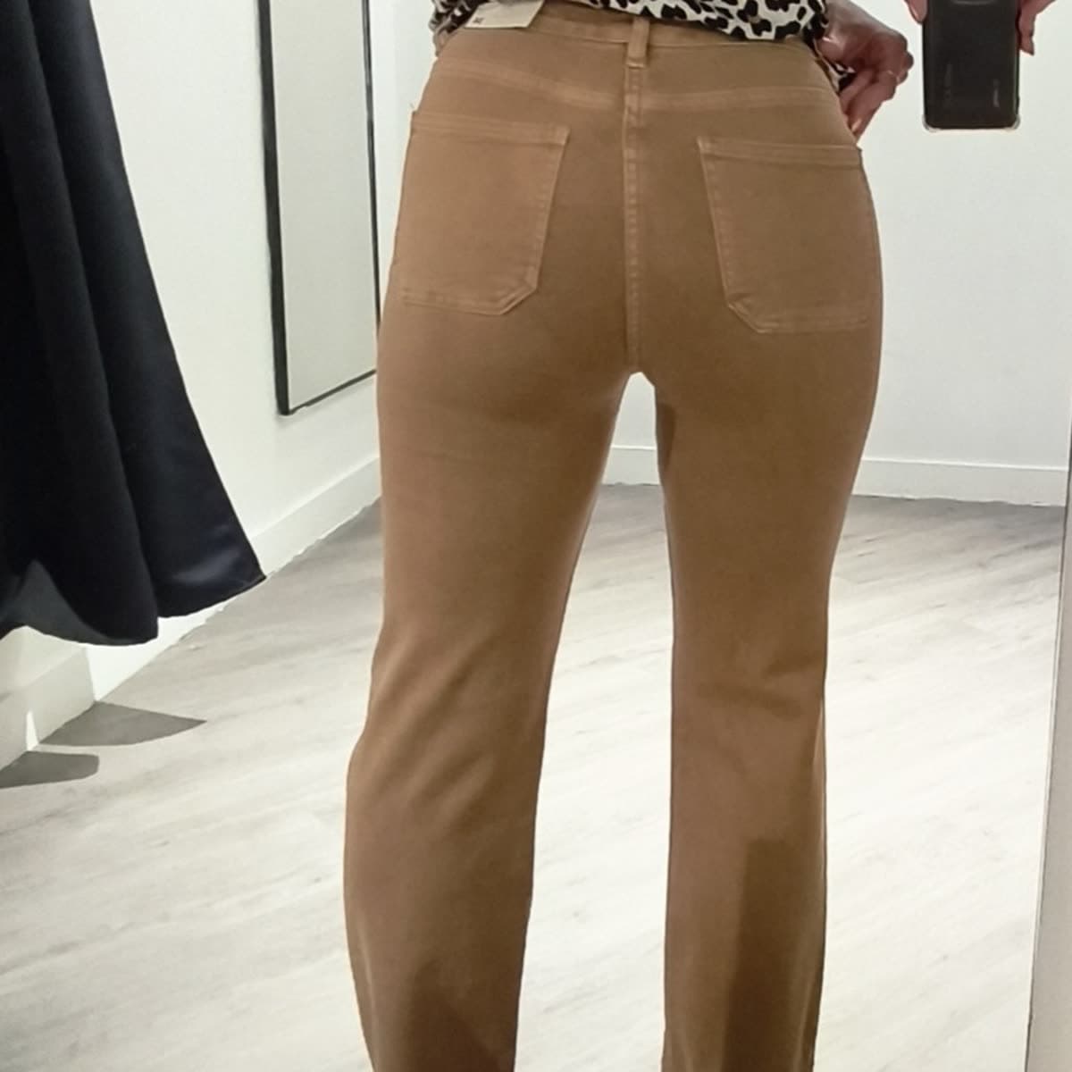 Pantalon, vue 3